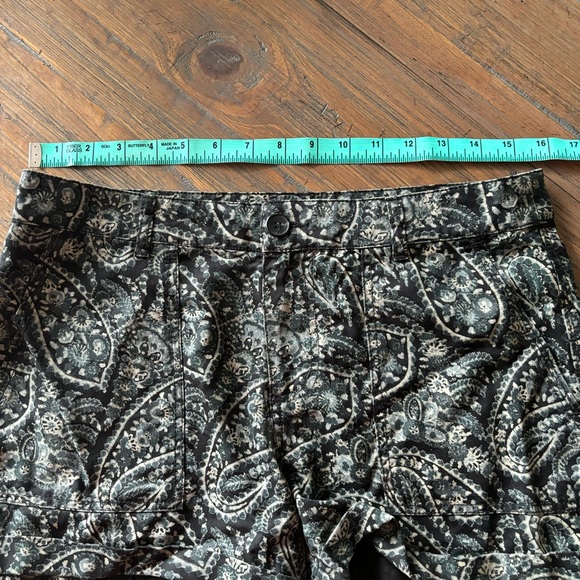 Lucky Brand size 4 black & gray paisley print shorts - Picture 9 of 15